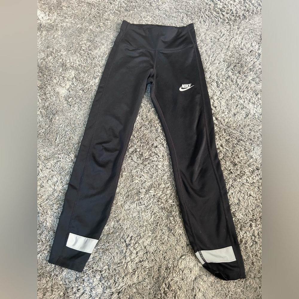 Nike XS woman’s black leggings